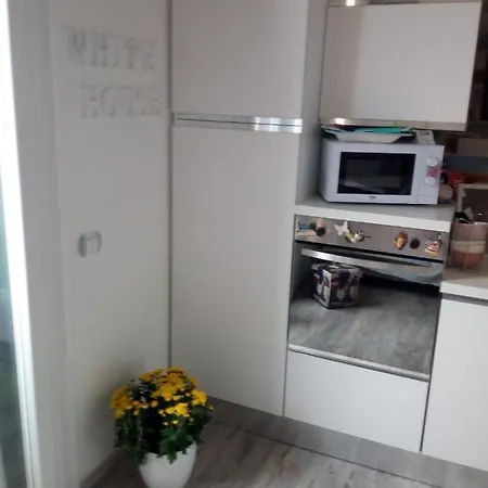 White House Apartment *