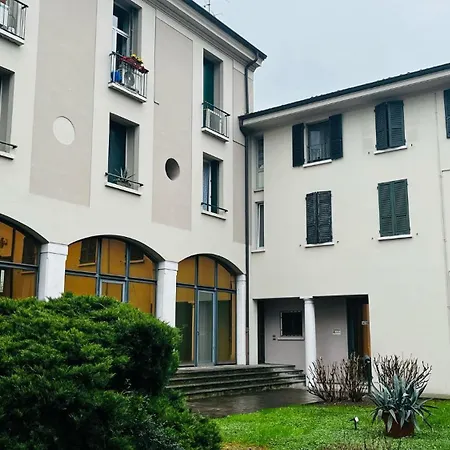 White House Apartman *