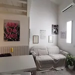 Apartment White House *