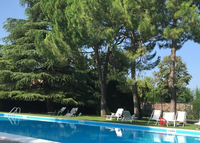 Апартаменти White House