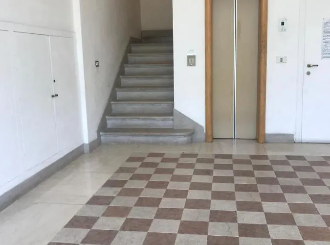 Апартаменти White House