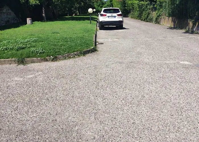 White House Апартаменти Брешія